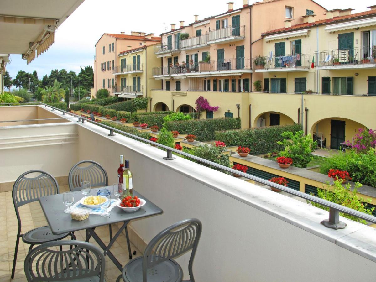 Apartment Cala Azzurra - Imp312 By Interhome Imperia Exterior photo