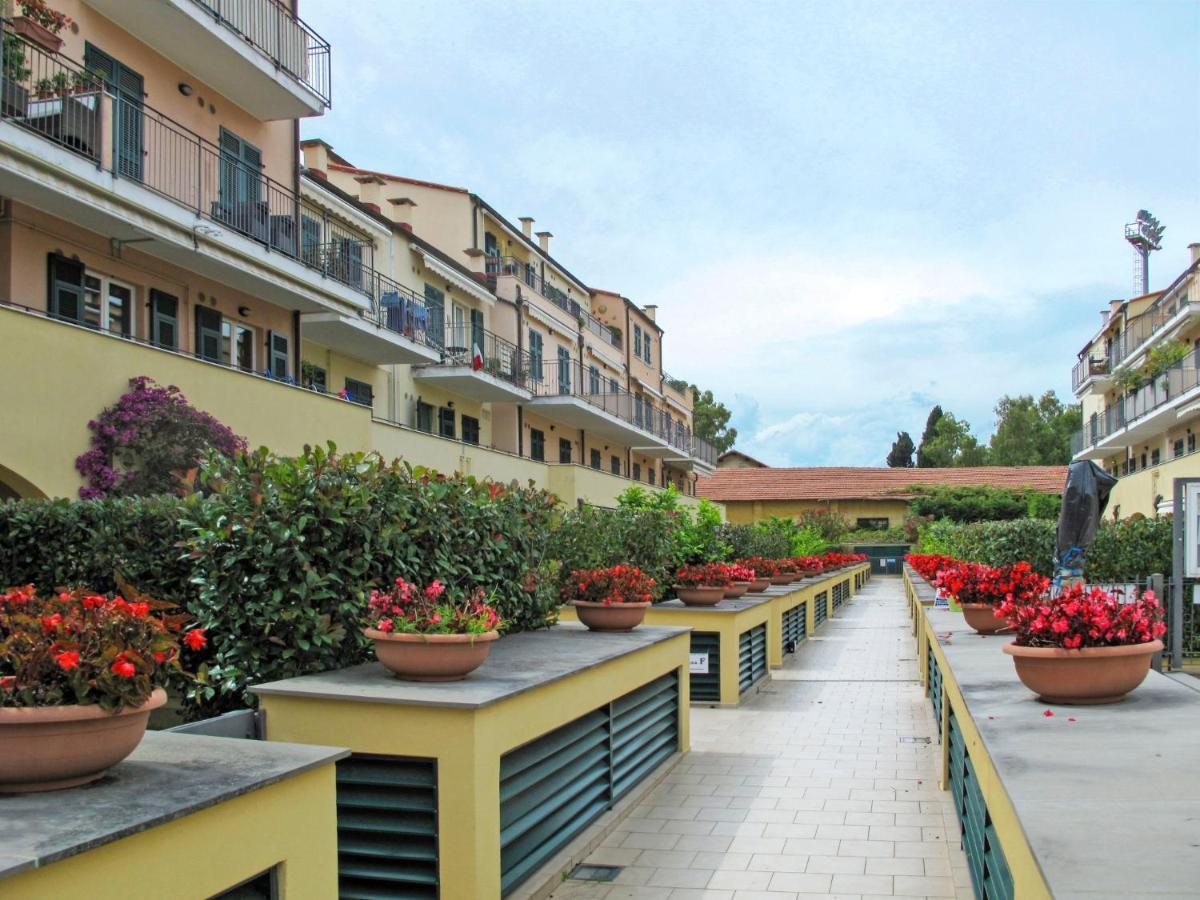 Apartment Cala Azzurra - Imp312 By Interhome Imperia Exterior photo
